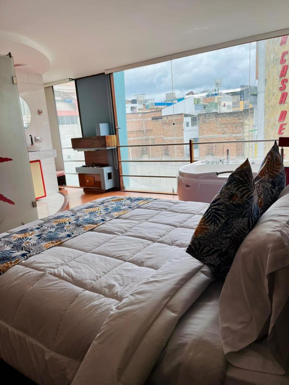 Hotel Torre De Cristal