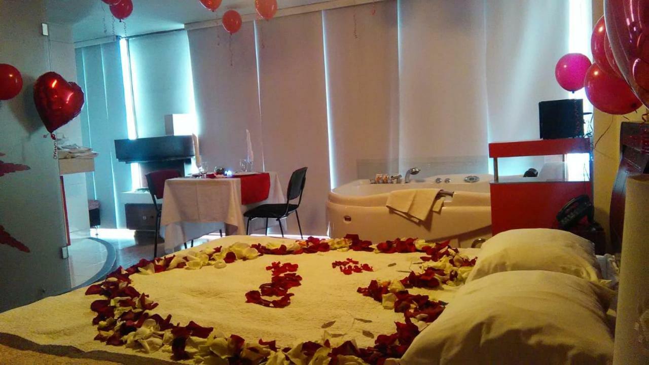 Torre De Cristal Hotel *